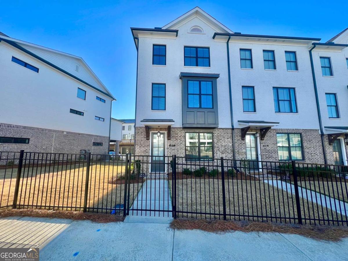 617 Millcroft BLVD