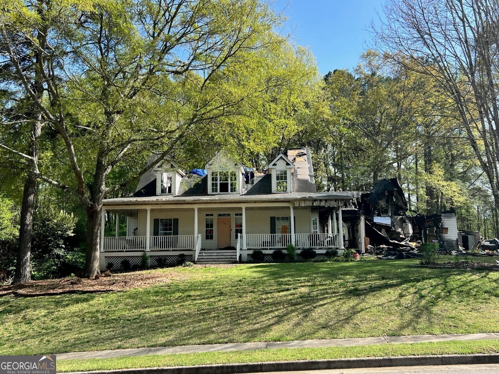 180 Sweetwater DR