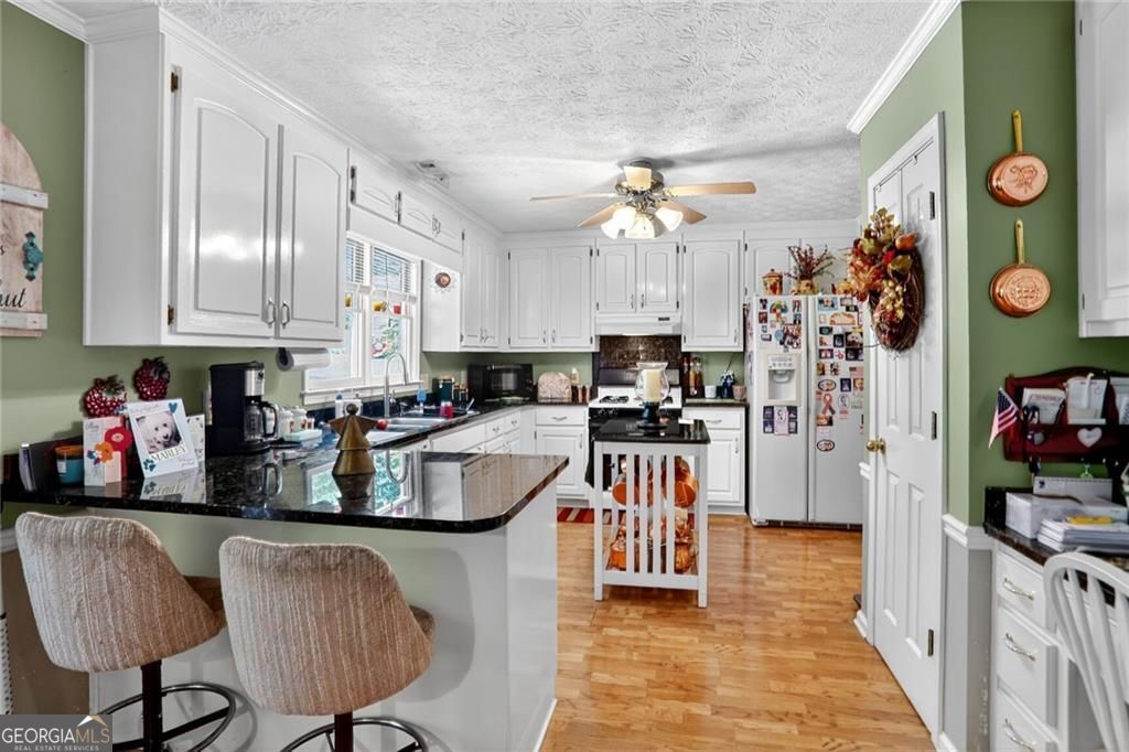 65 Rosewood CIR