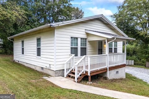 A home in Toccoa