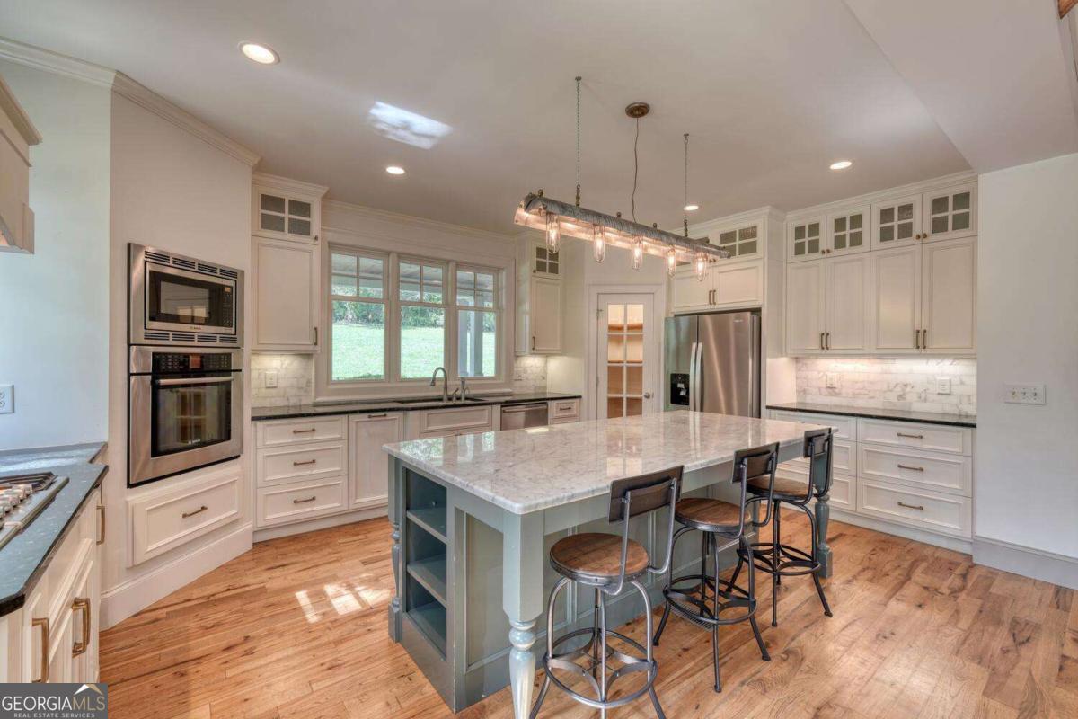 609 Cypress Pointe LN