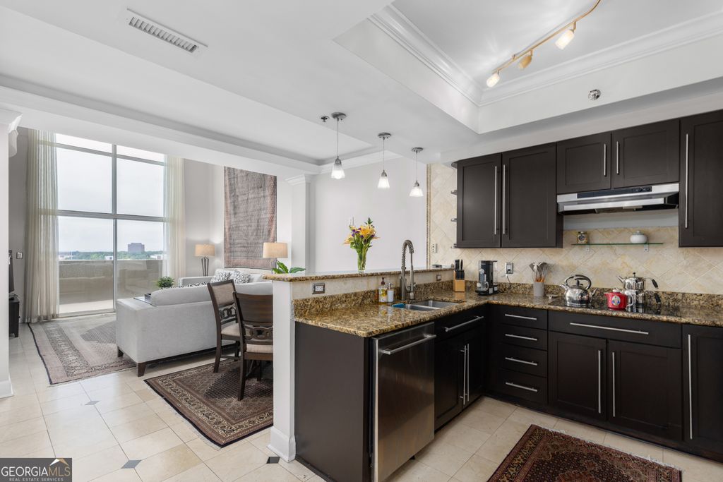 Photo of 795 Hammond Drive #APT 2408, Sandy Springs, GA 30328 (MLS # 10757562)