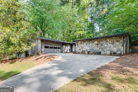 235 Trailmore CT Roswell GA 30076