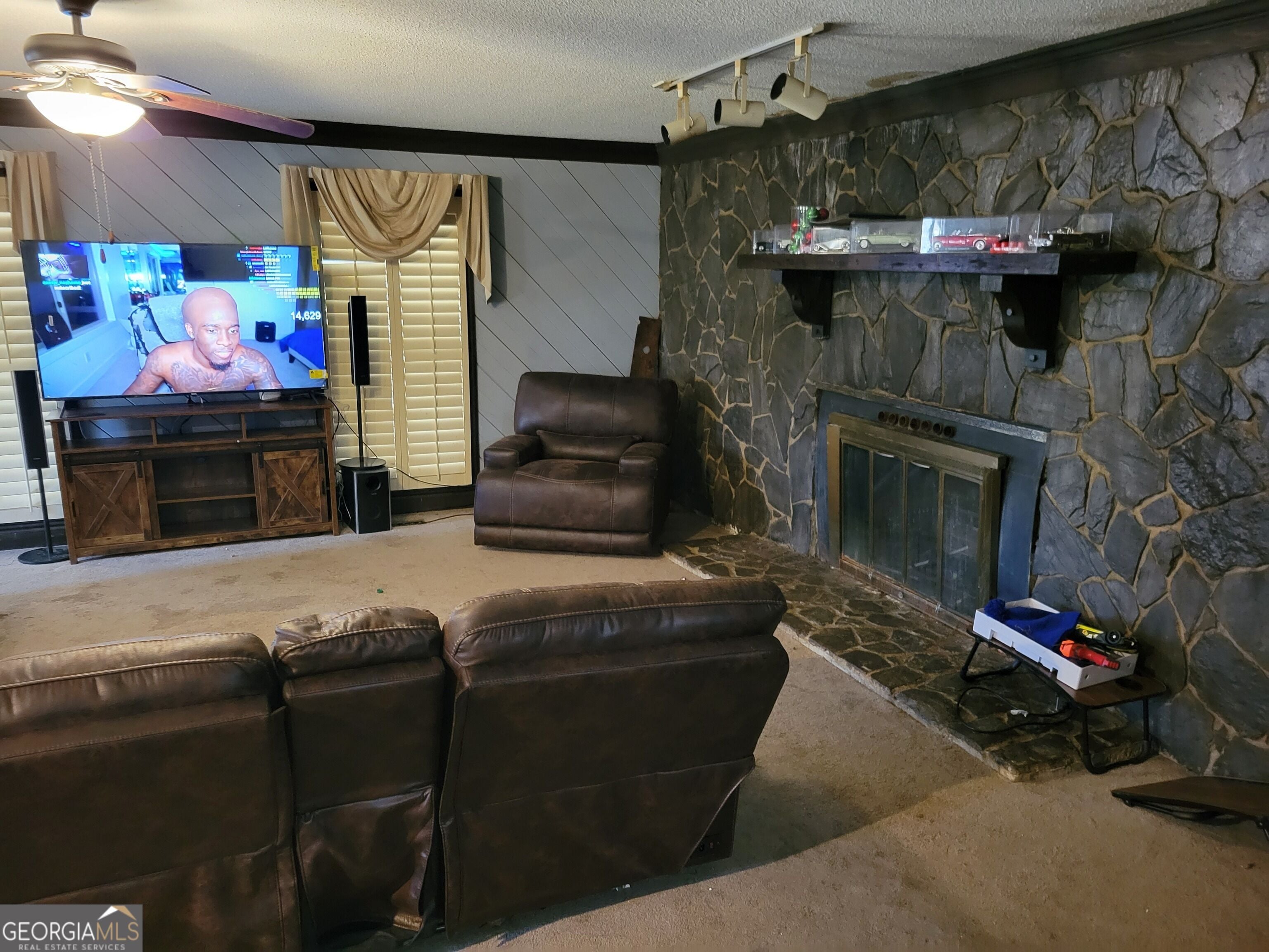 205 Princess Anne DR