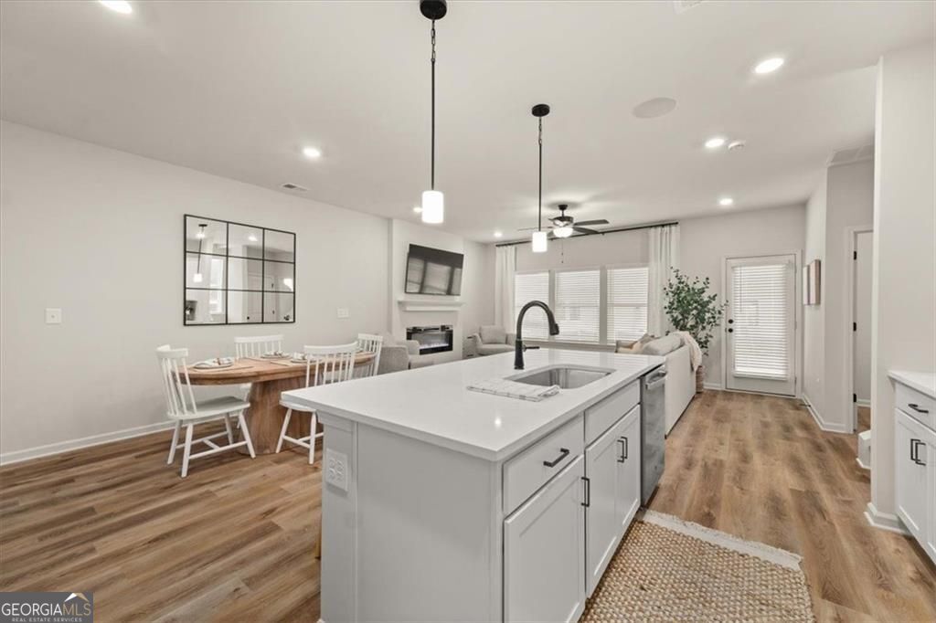 365 Summit View LN 6