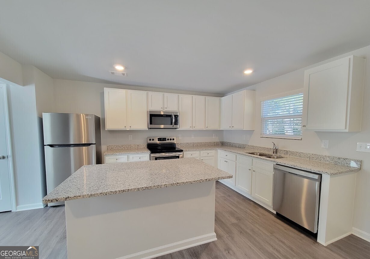605 West Vincent DR 16