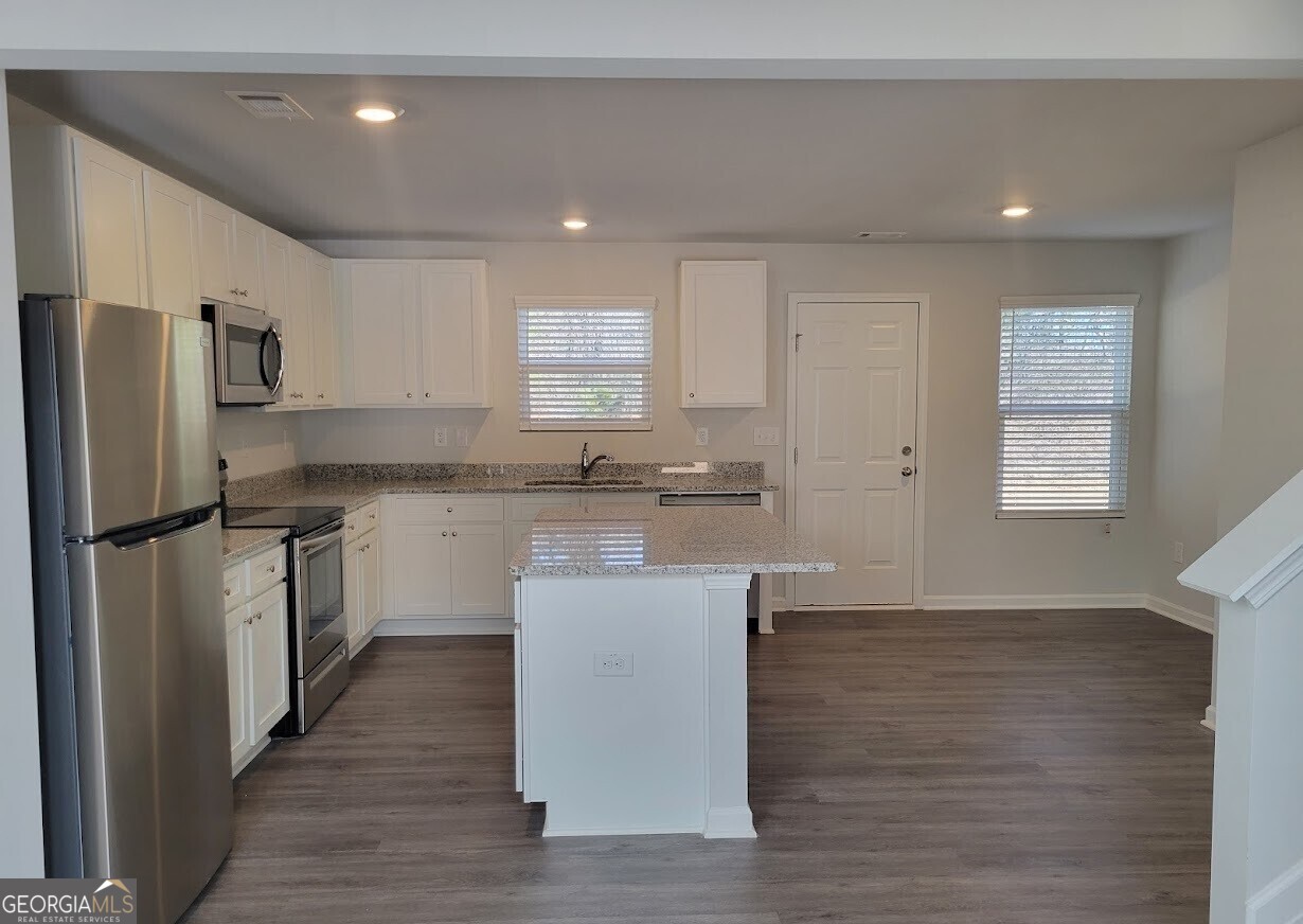 605 West Vincent DR 16