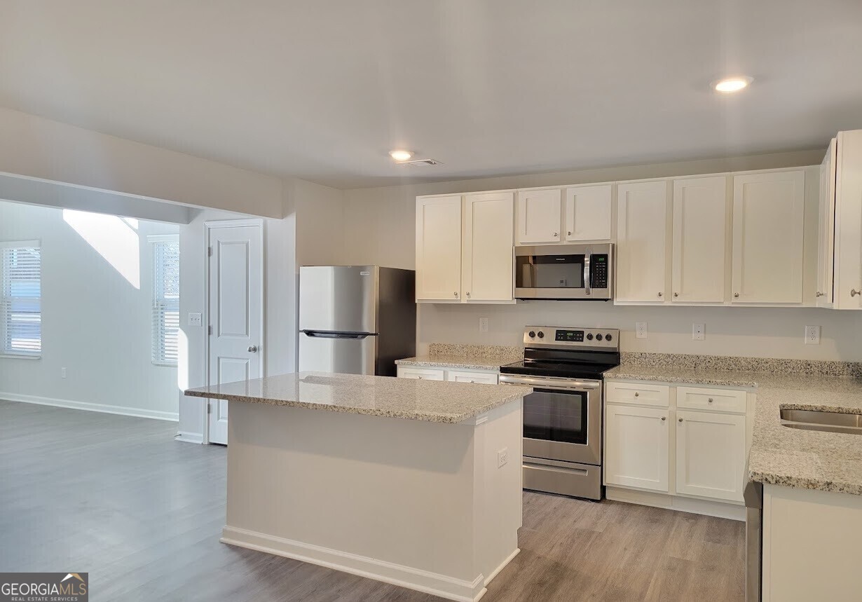 605 West Vincent DR 16