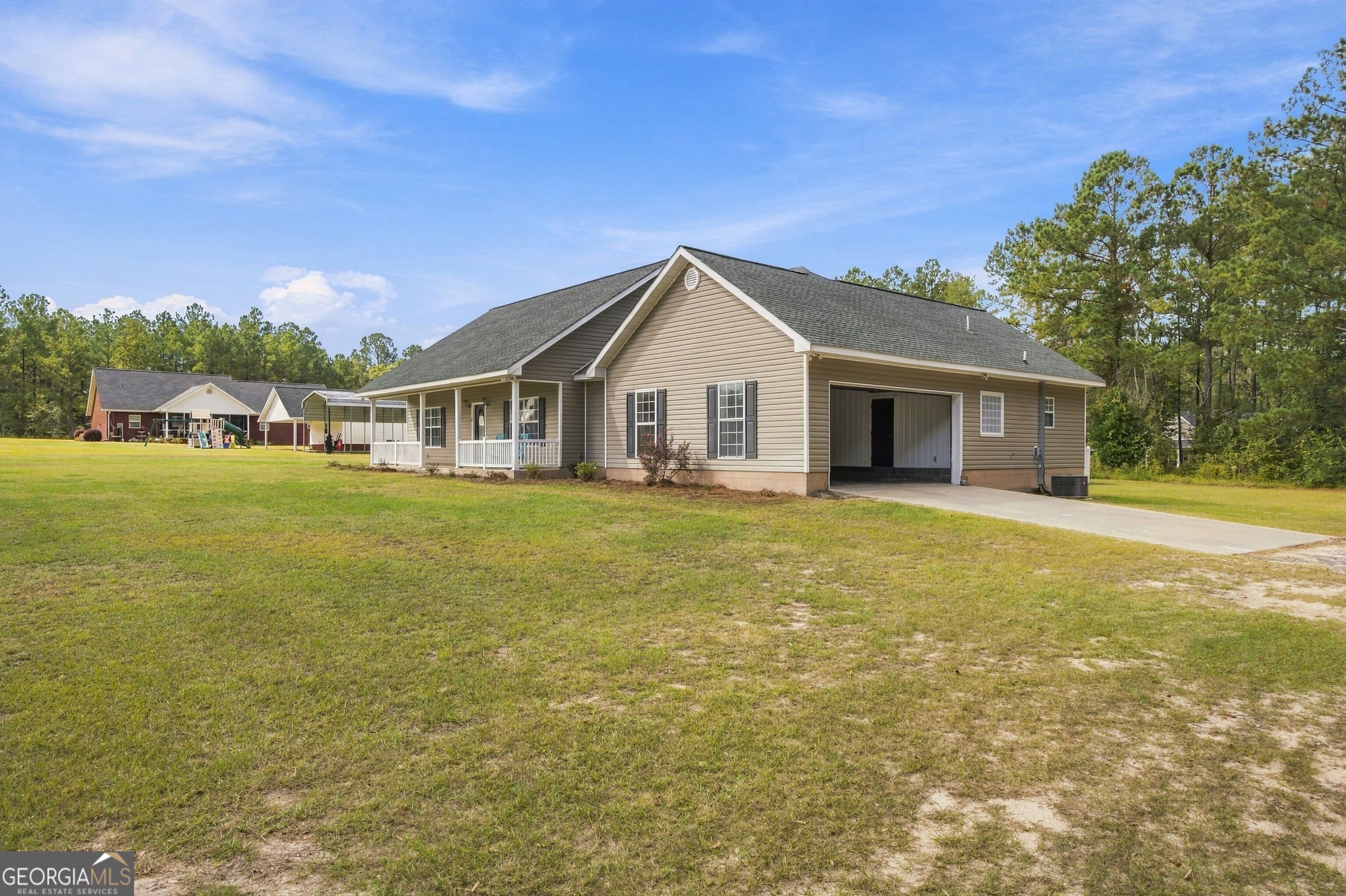 101 ANN DR