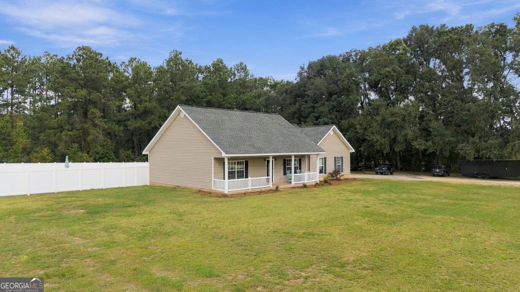 Photo of 101 ANN Drive, Waycross, GA 31503 (MLS # 10869893)