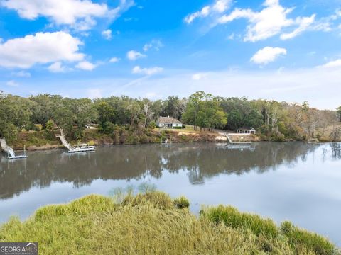 A home in Darien