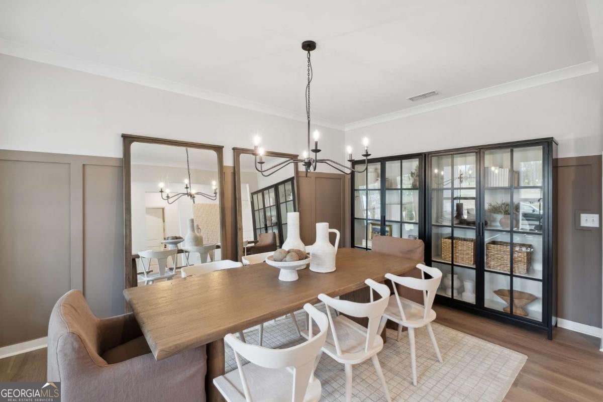 202 Henry PL