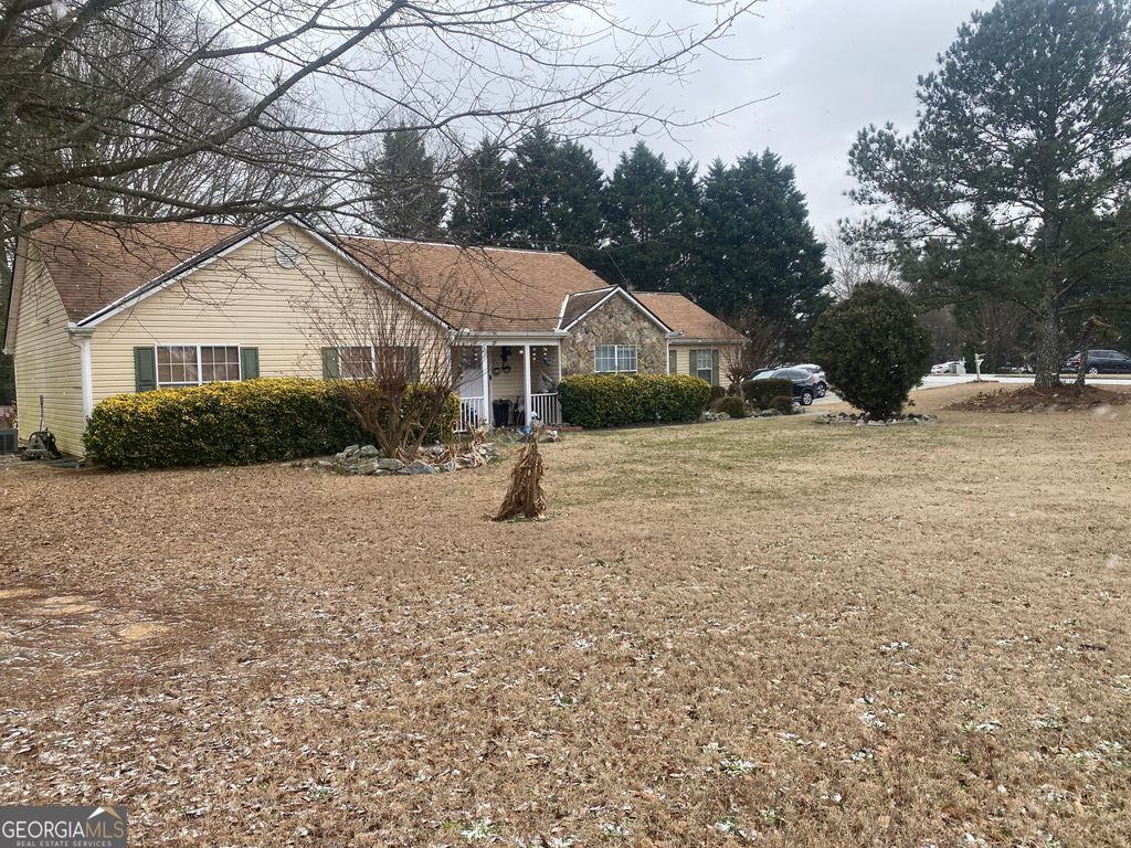 Photo of 3880 Walters Park Drive, Loganville, GA 30052 (MLS # 10682481)