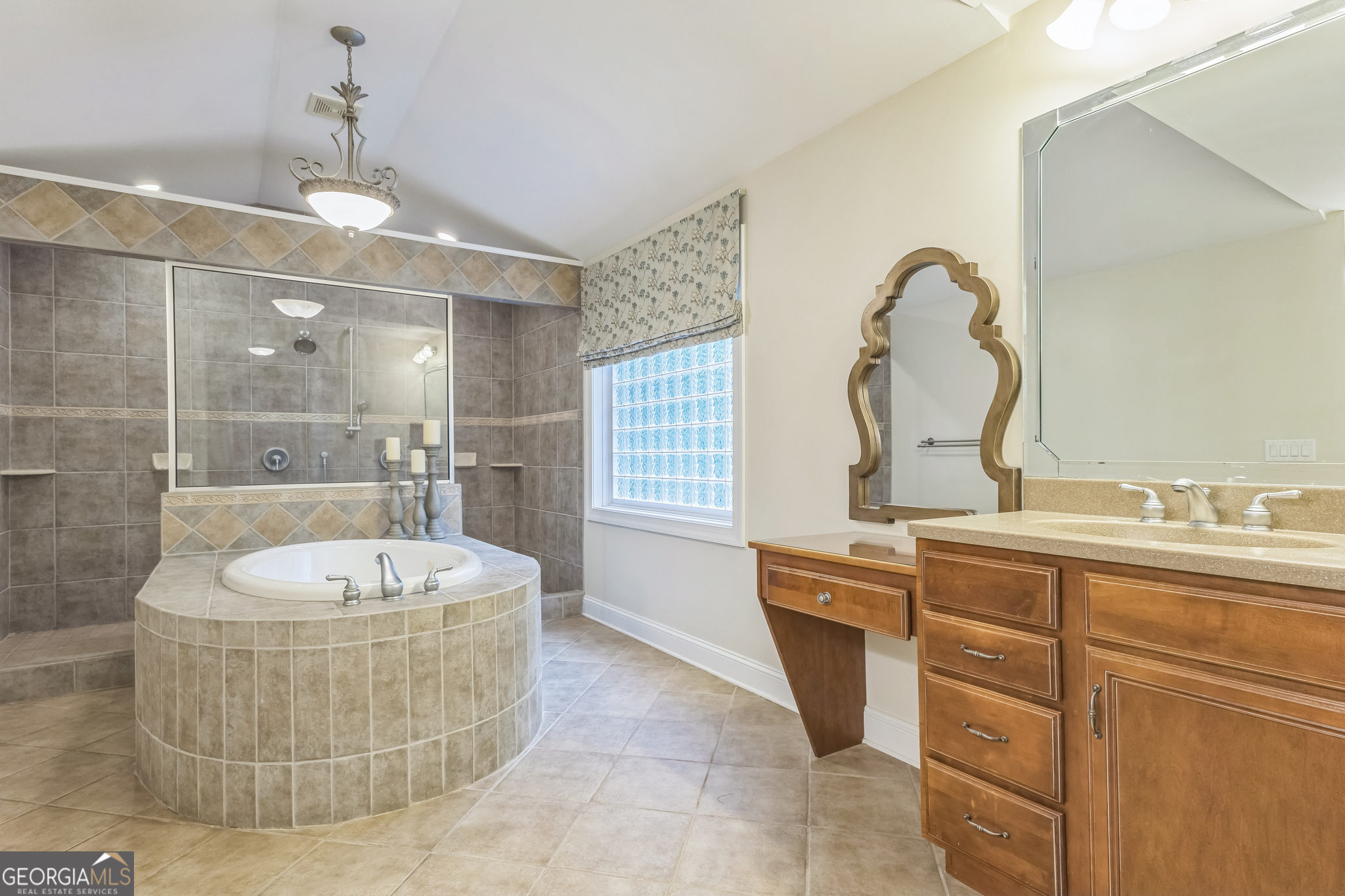 Lake Redwine - Residential