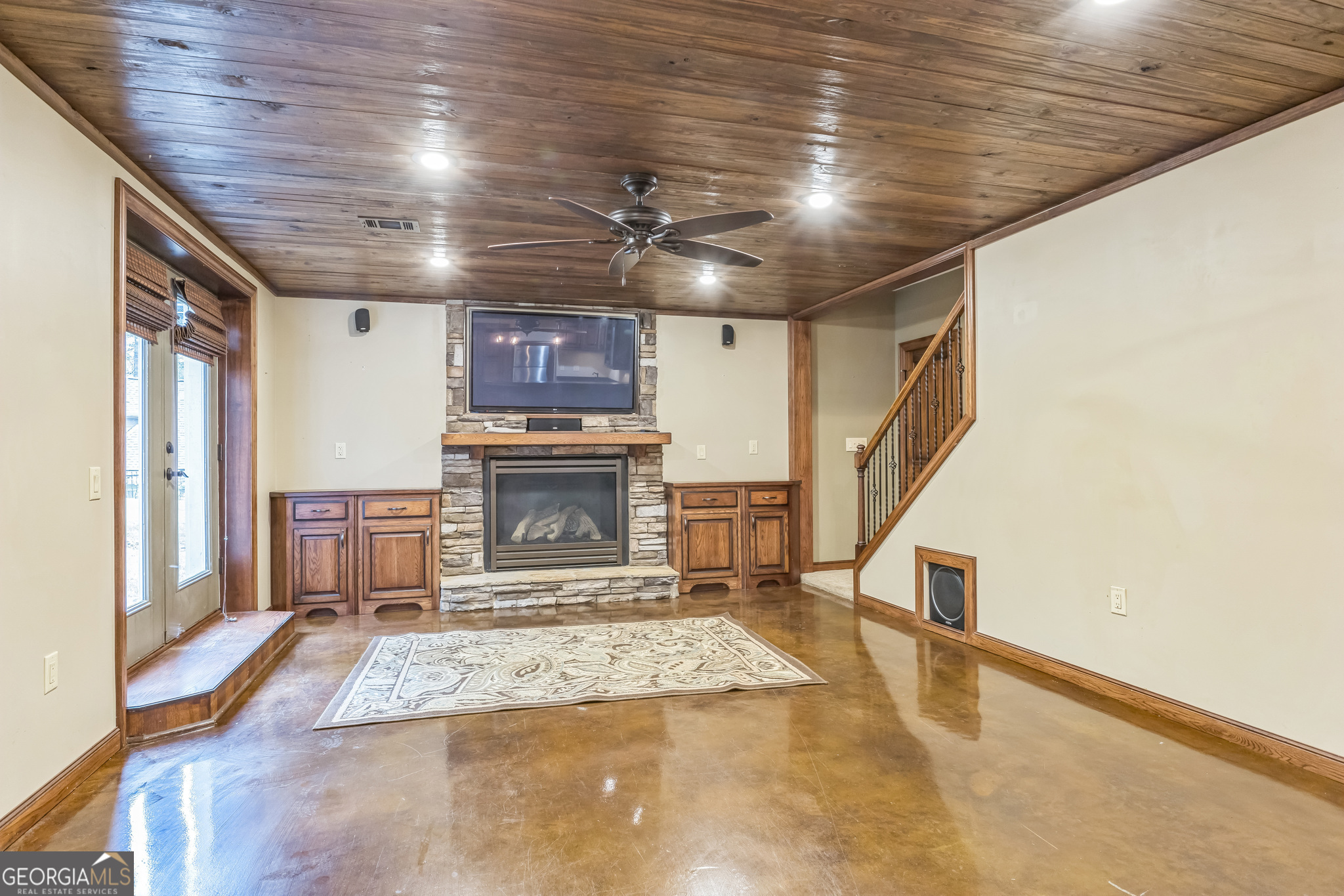 Lake Redwine - Residential