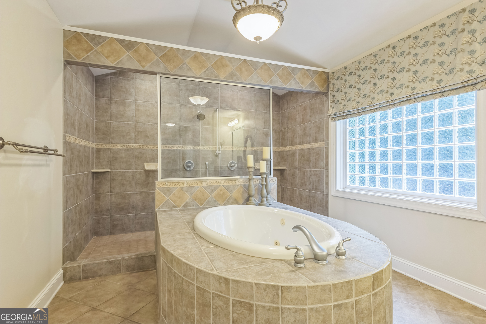 Lake Redwine - Residential