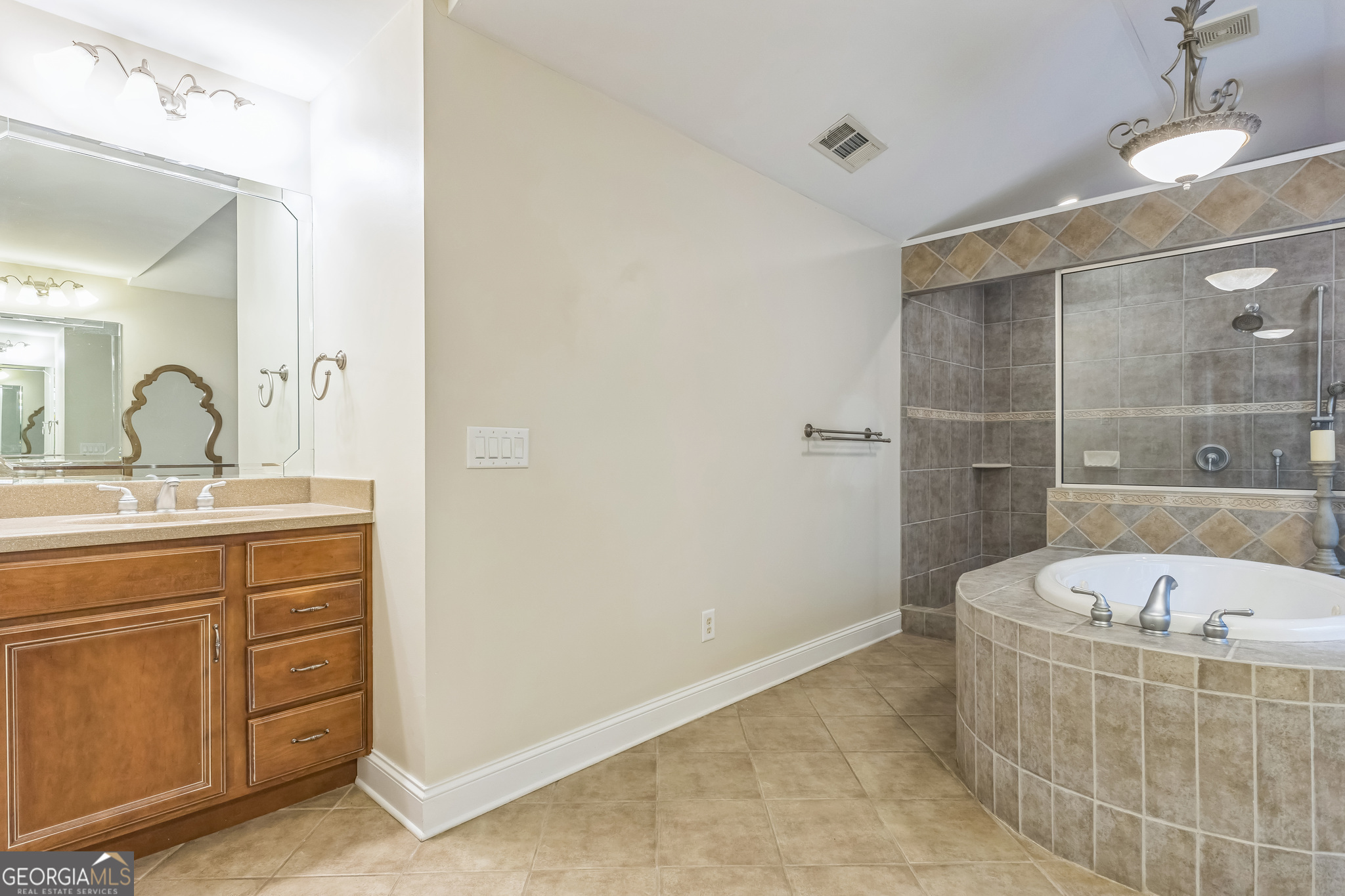 Lake Redwine - Residential