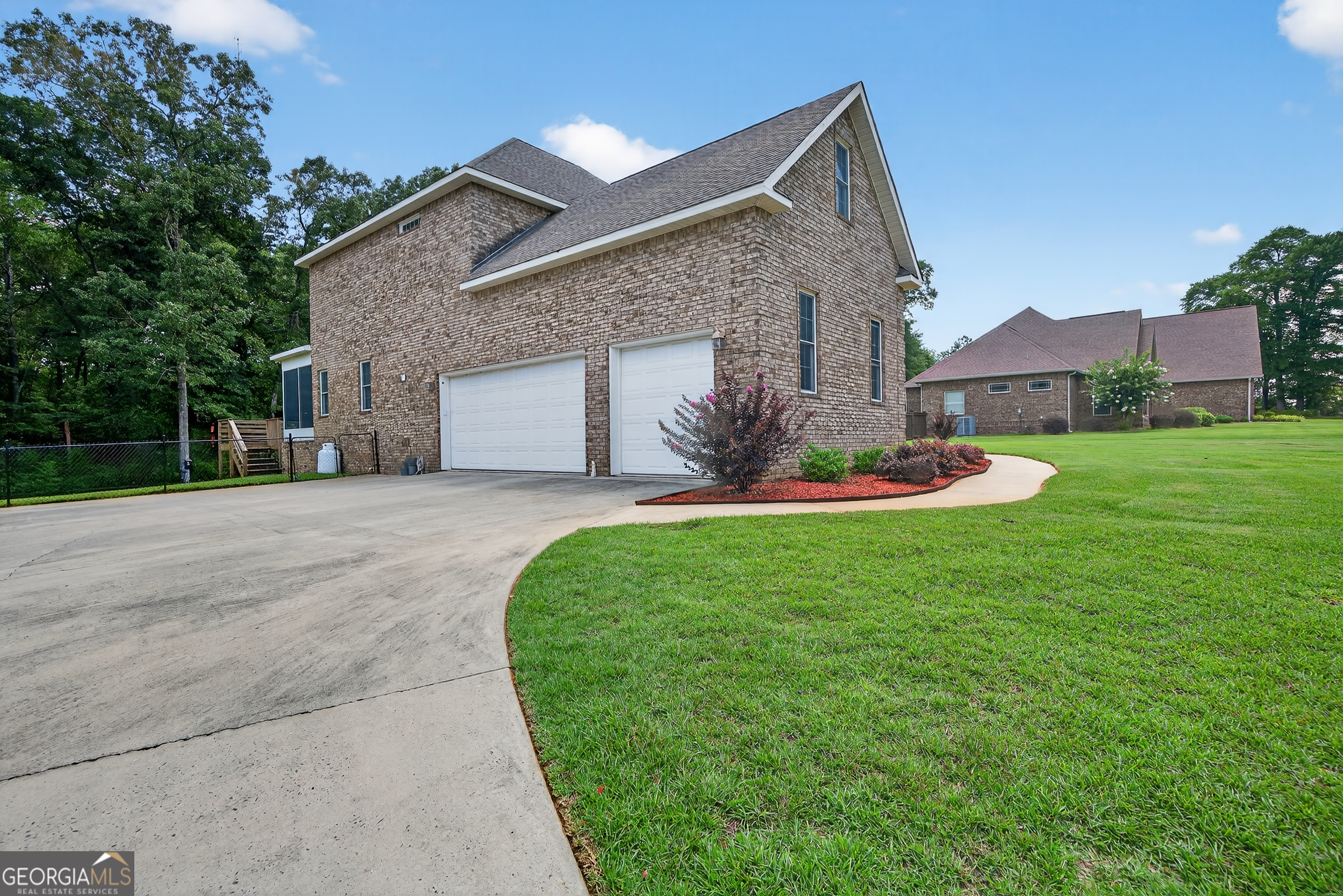 214 Brentwood DR