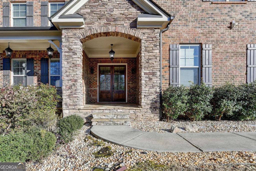 Photo of 2025 Seneca Creek Drive, Cumming, GA 30041 (MLS # 10681547)