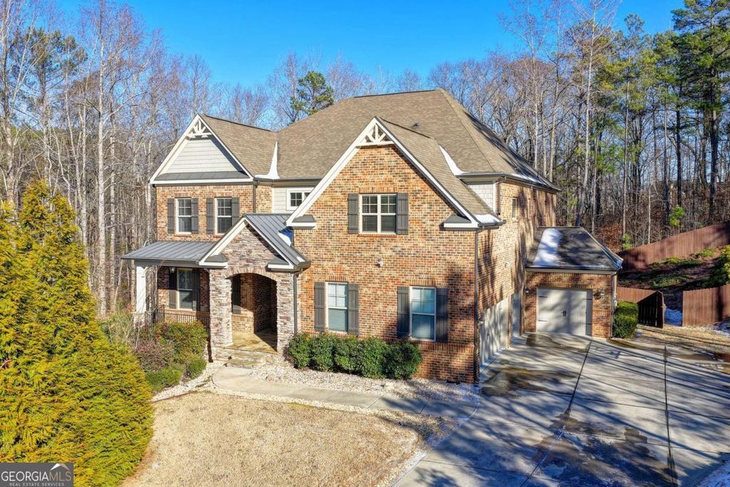 Photo of 2025 Seneca Creek Drive, Cumming, GA 30041 (MLS # 10681547)