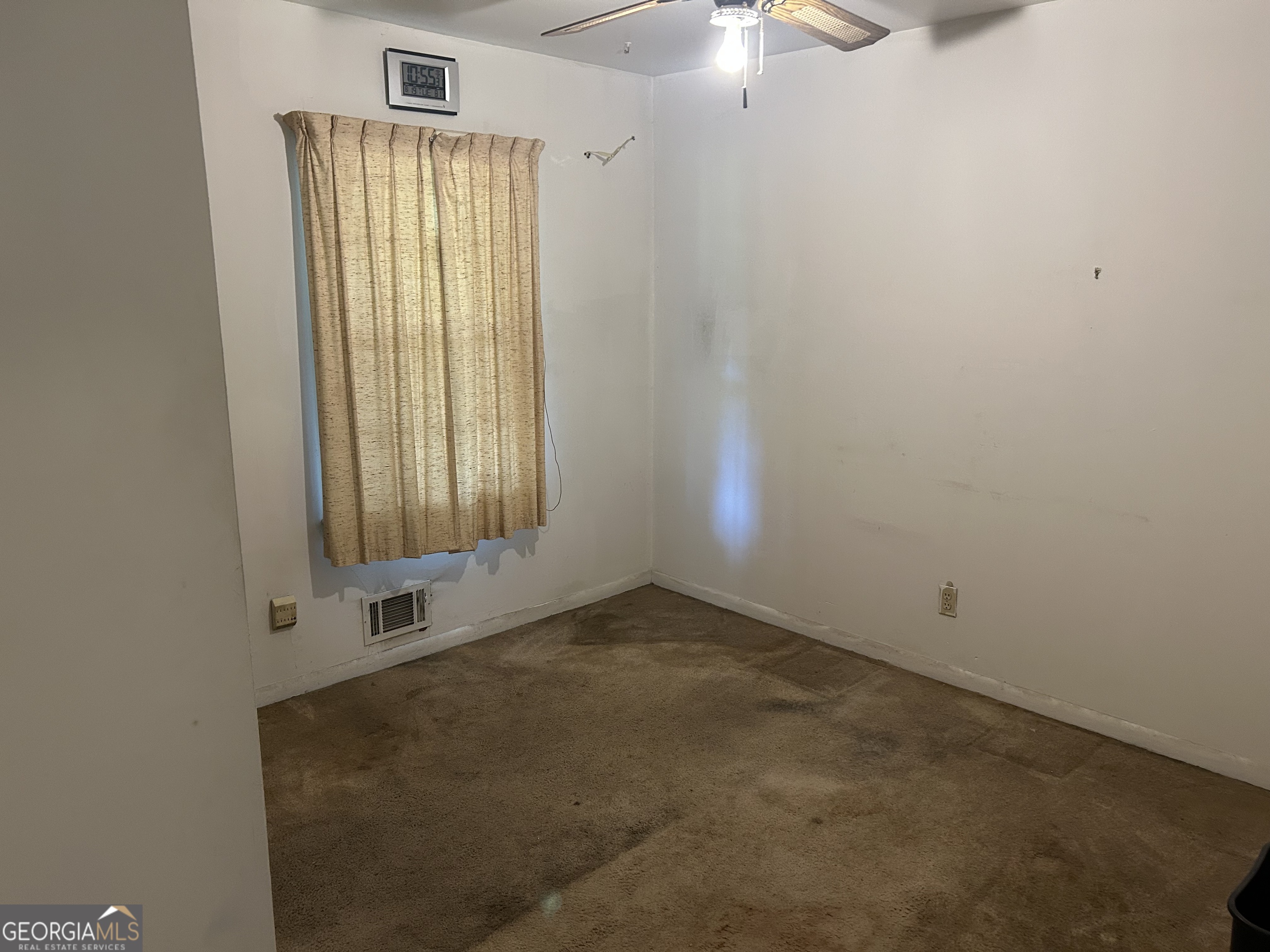 Atlanta, Georgia 30331, United States, 3 Bedrooms Bedrooms, ,1 BathroomBathrooms,Residential,Active,198429