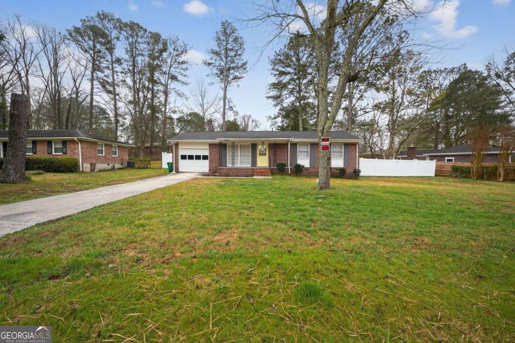 Photo of 2479 Yolanda Trail, Ellenwood, GA 30294 (MLS # 10720498)