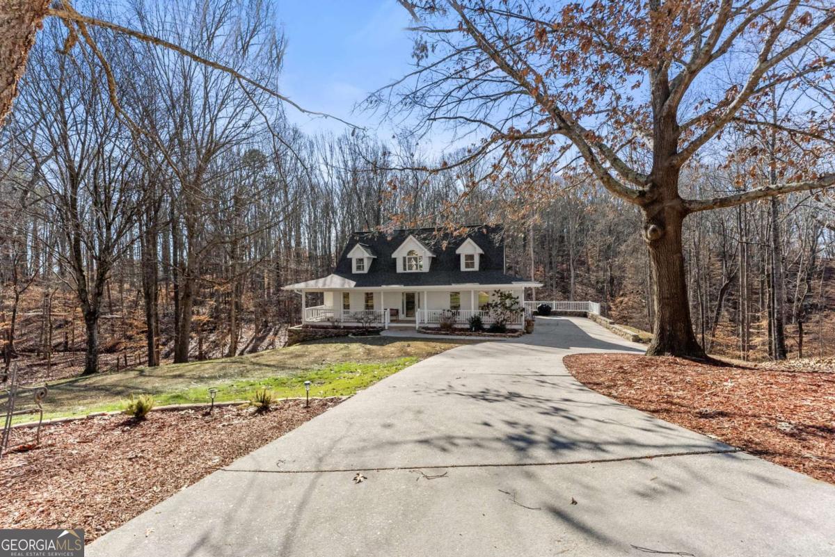 3523 Lighthouse LN