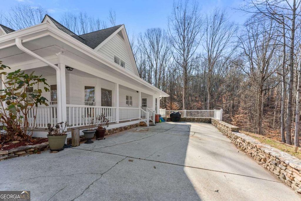 Photo of 3523 Lighthouse Ln, Gainesville, GA 30504 (MLS # 10731667)