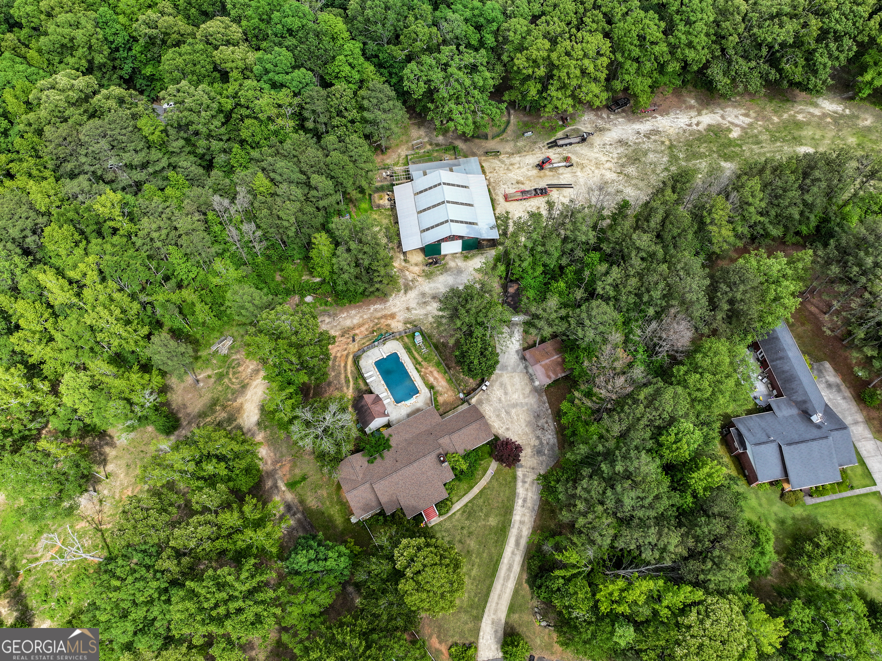 355 Meadowbrook LN