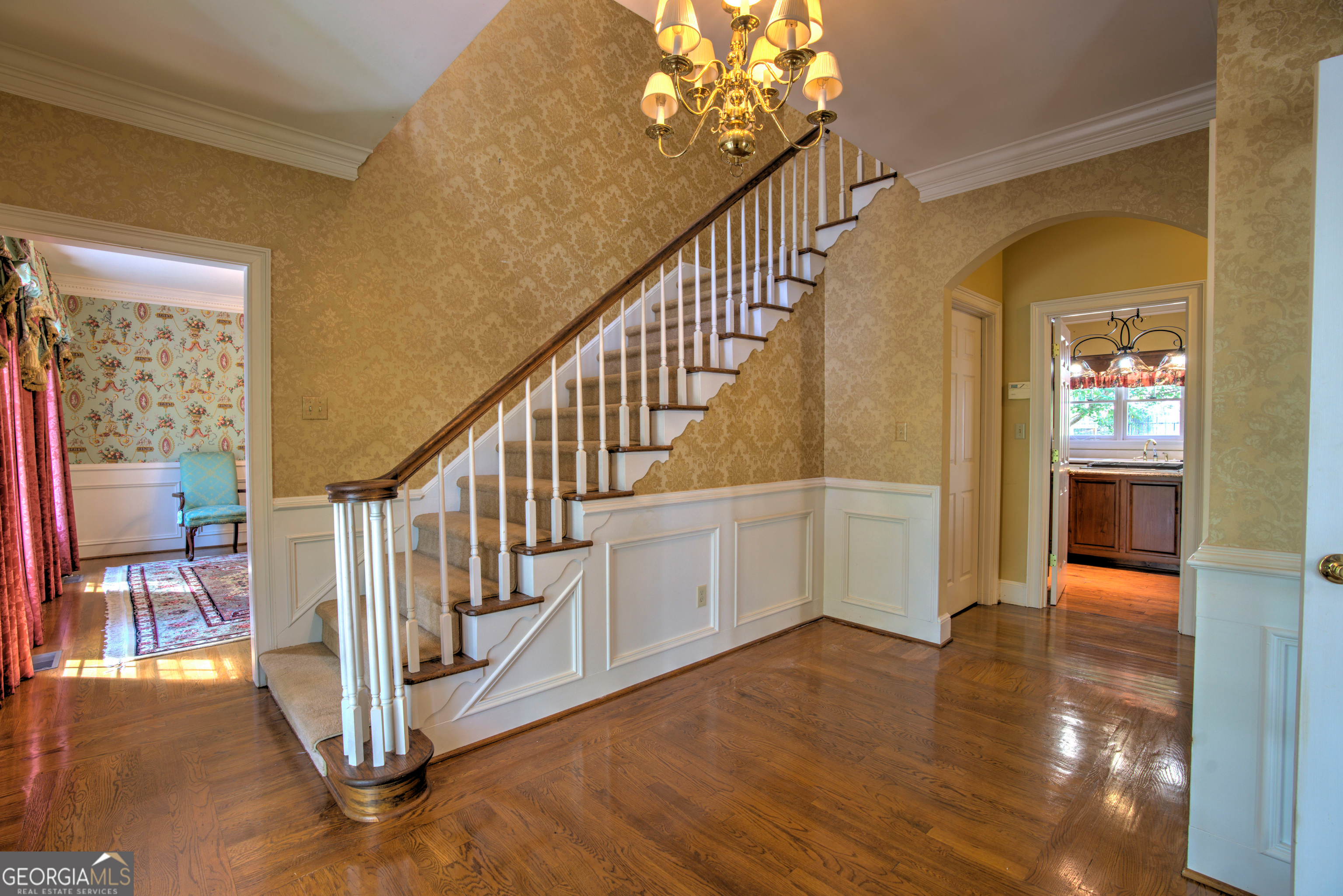 15 Ladonna PL SW