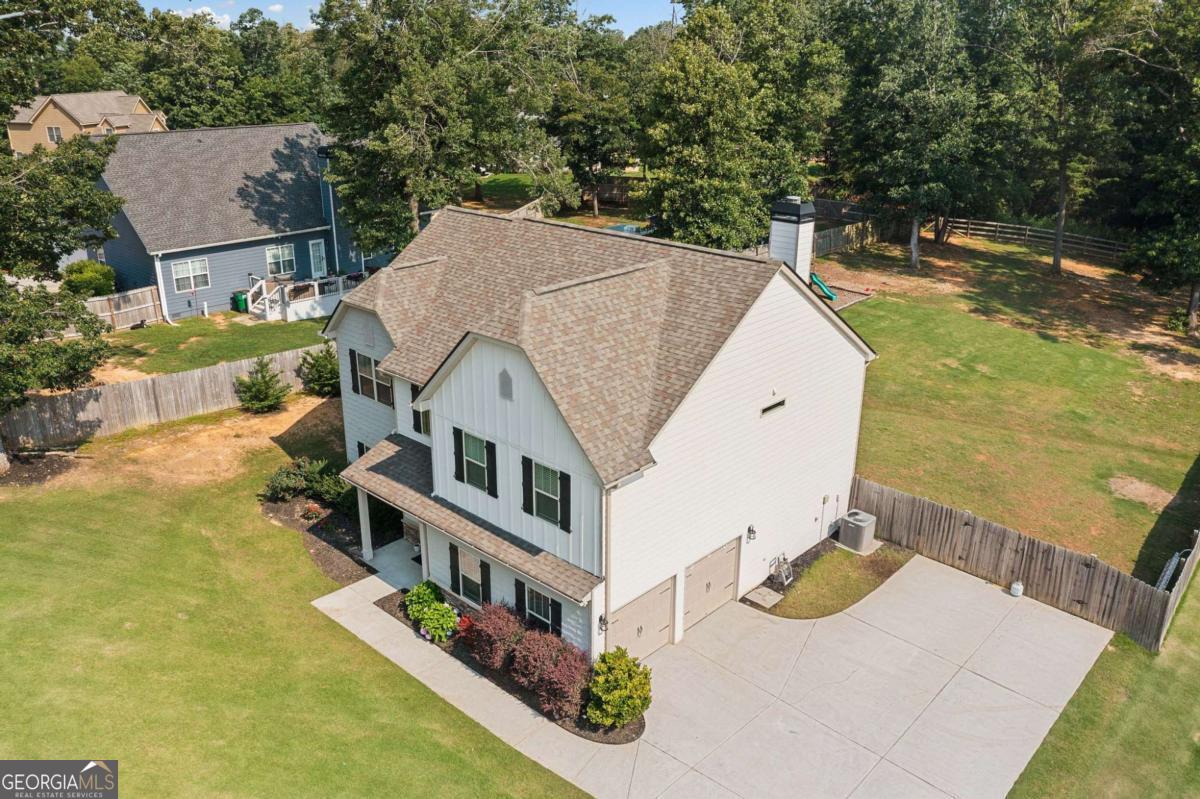 13 Four Feathers LN
