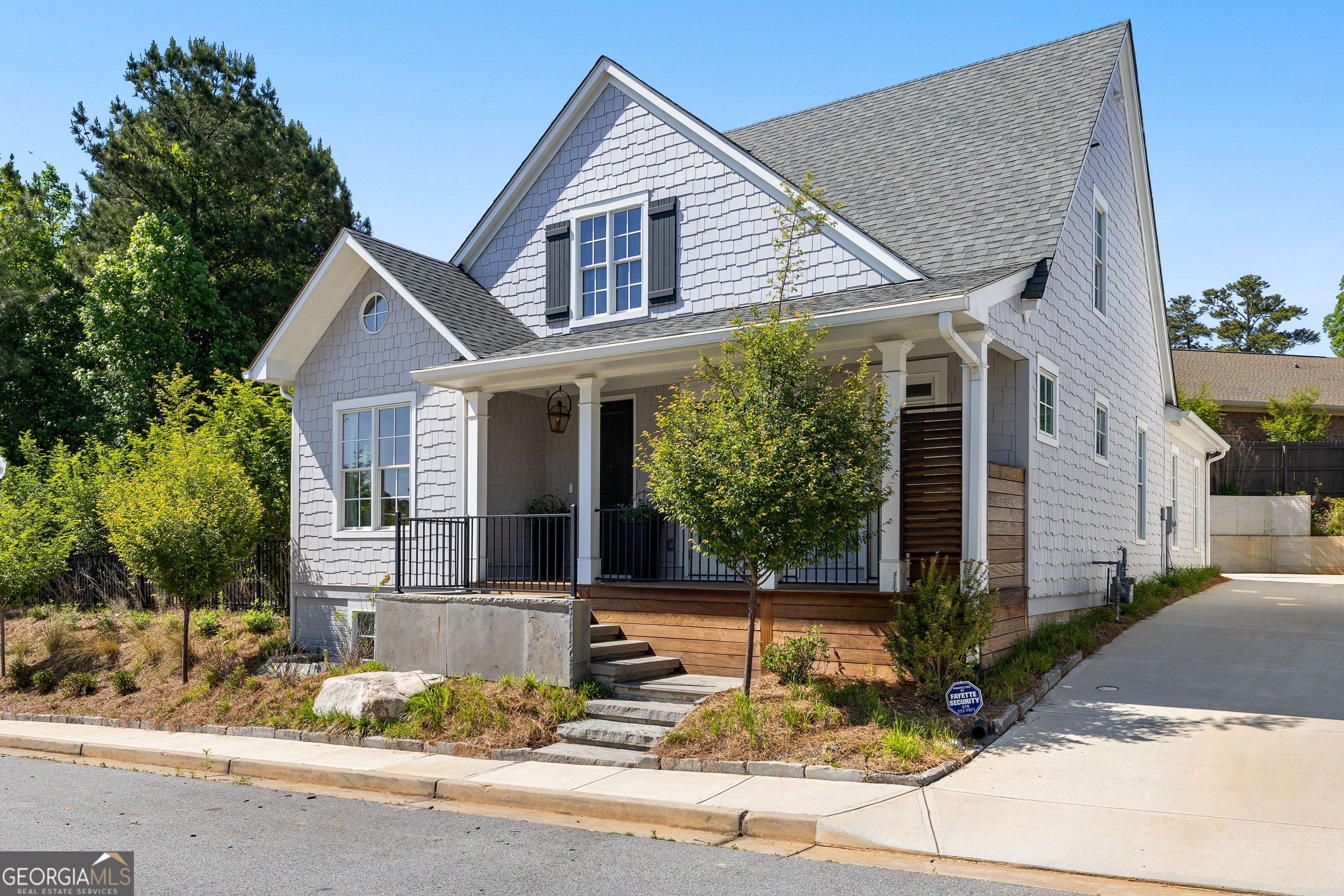 1250 Hayes SQ