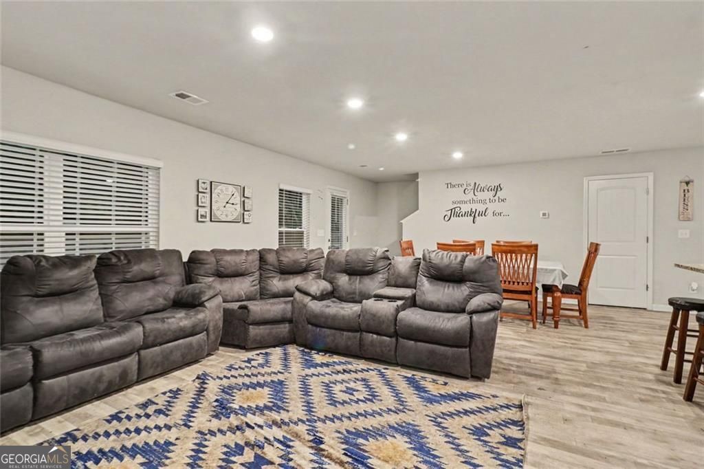 186 Brasch Park DR