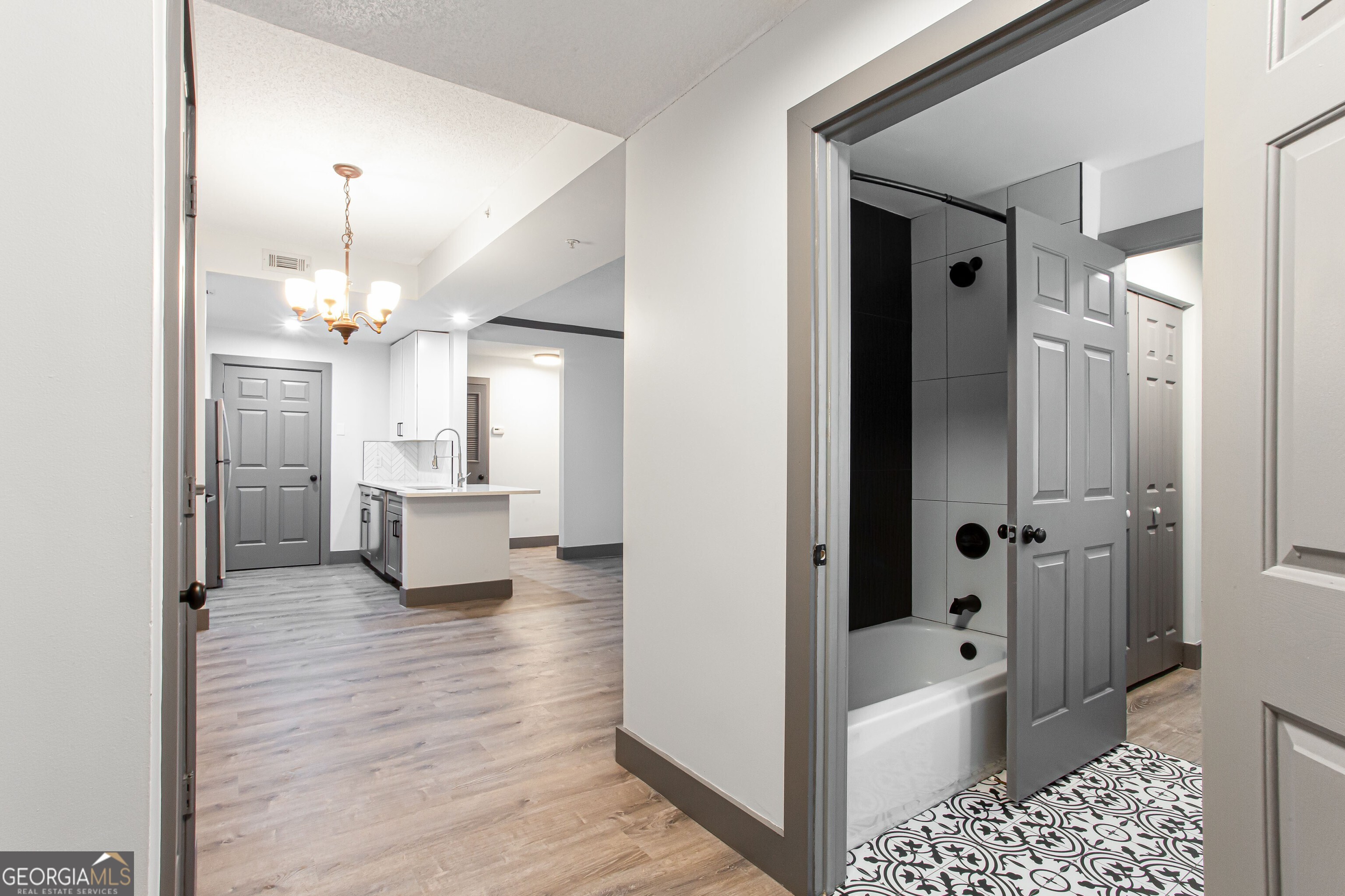 1074 Peachtree WALK NE 115