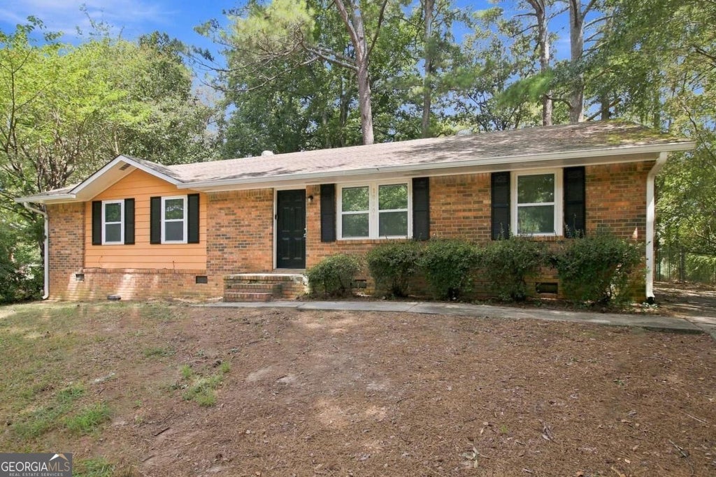 Photo of 10200 Top Tree Court, Jonesboro, GA 30238 (MLS # 10849650)