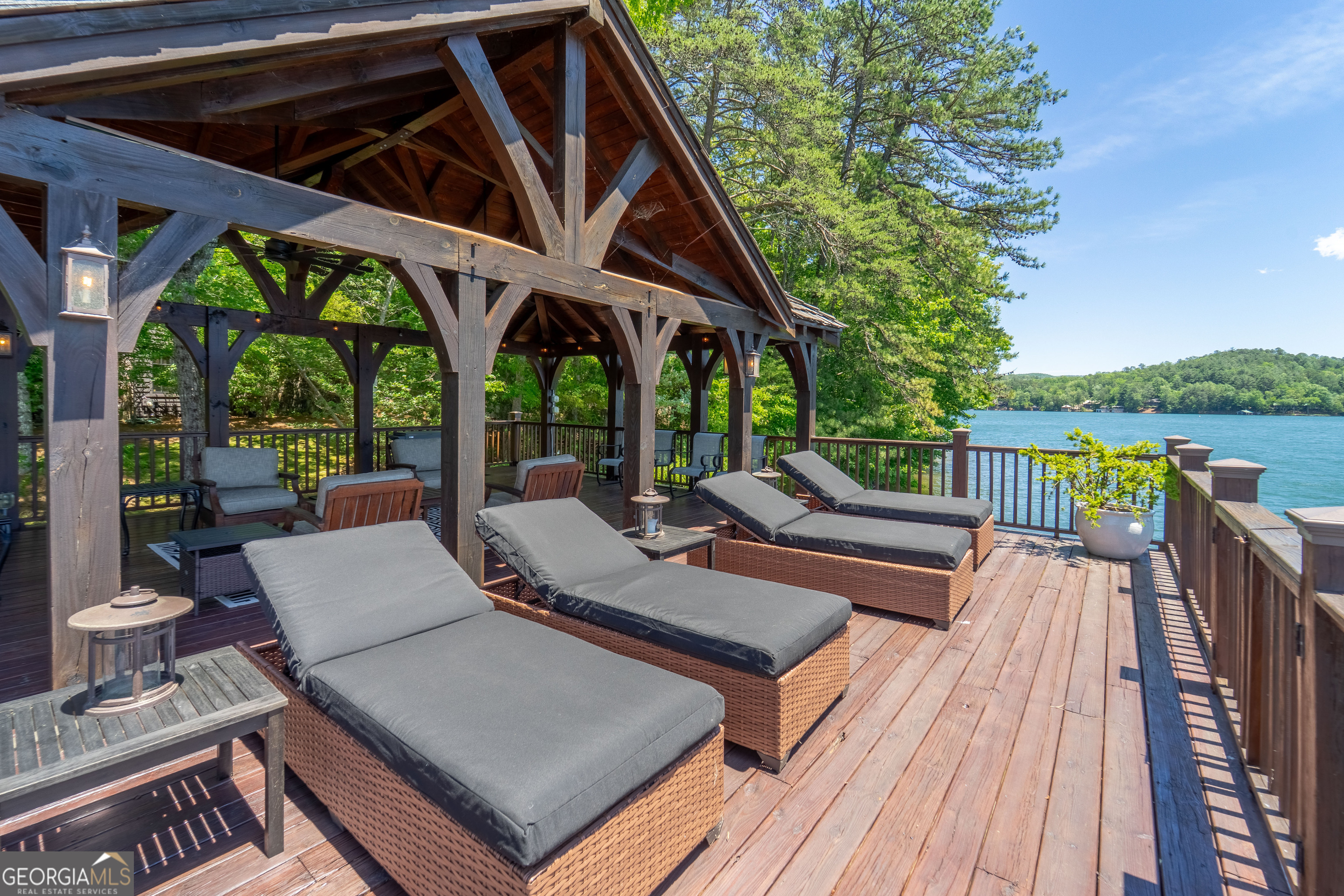 Lake Burton - Residential
