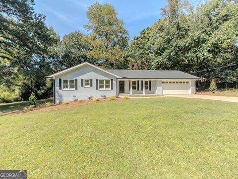 507 Castleaire DR Stone Mountain GA 30087