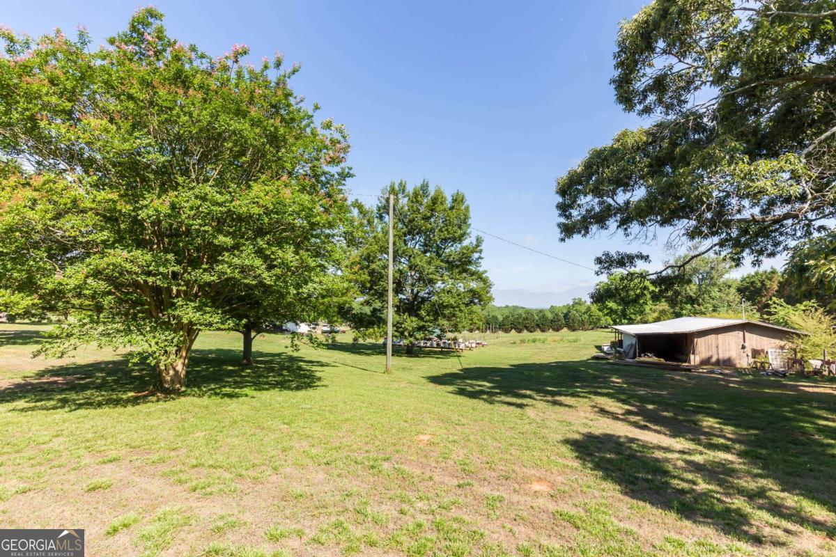 75 W Ridgeway RD