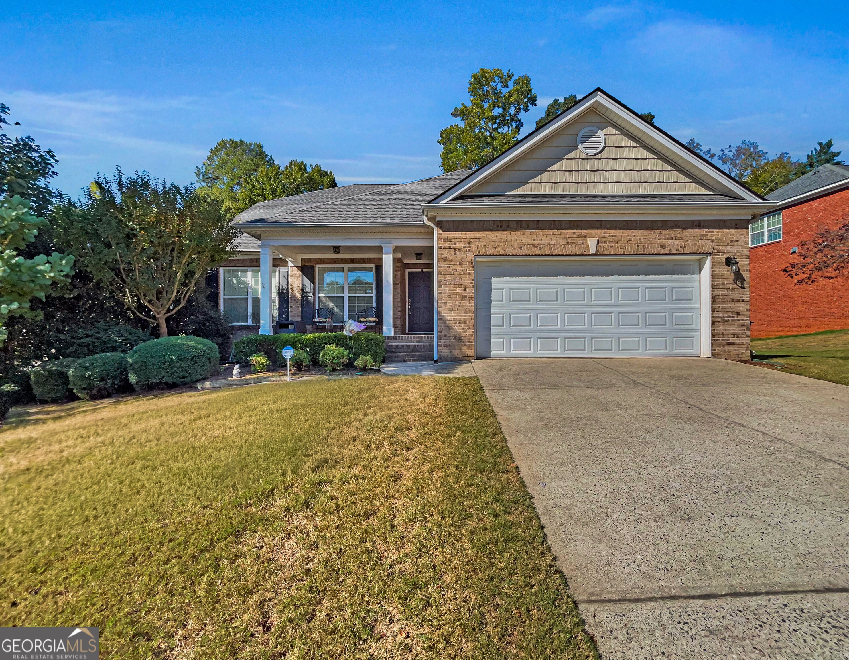 216 E Berkeshire CT