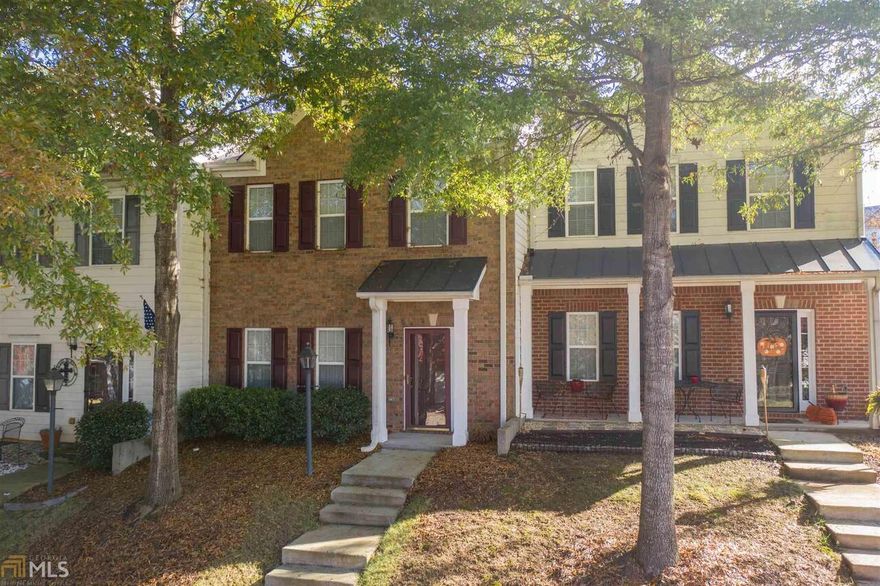 EXTREMELY WELL MAINTAINED condo in sought after SummerGrove in Newnan. On the main floor, this home features a beautiful gourmet kitchen with breakfast bar, pantry, beautiful tile floors and back splash.  Very spacious living room with  flip switch fireplace with gas logs, dining area, central vacuum hook up and half bathroom. The spacious master retreat and en suite is located on the upper floor.  Just off of the master is the laundry room and a guest room with a full private bathroom.  There is a double garage with main level kitchen entry.  SummerGrove offers many amenities from multiple pools, tennis courts, playgrounds, lake and much much more!  This is community living at its finest.