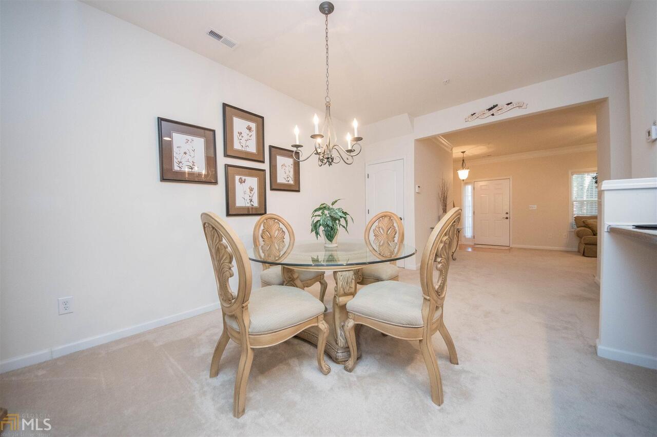 The Townhomes @ Eastlake - Residential