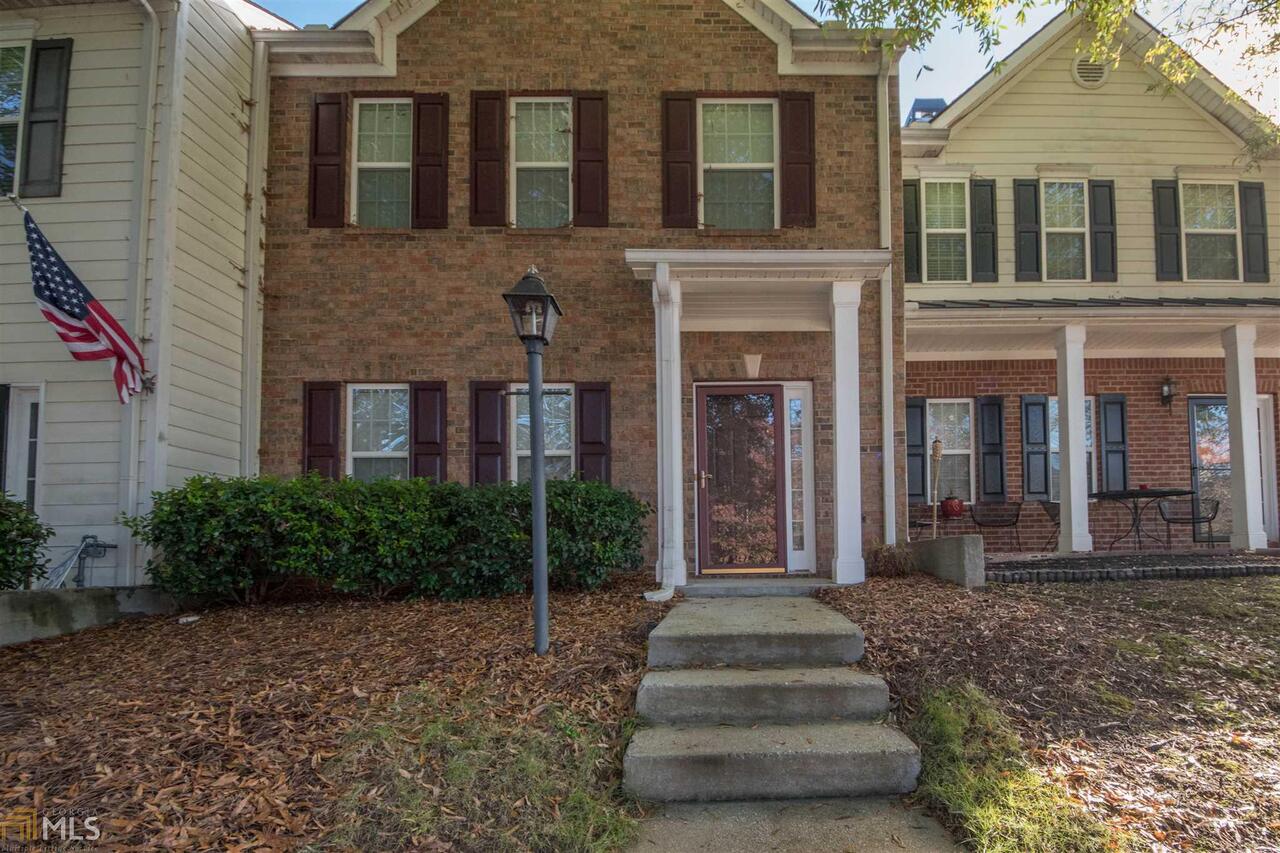 The Townhomes @ Eastlake - Residential