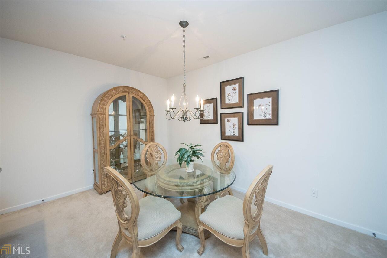 The Townhomes @ Eastlake - Residential