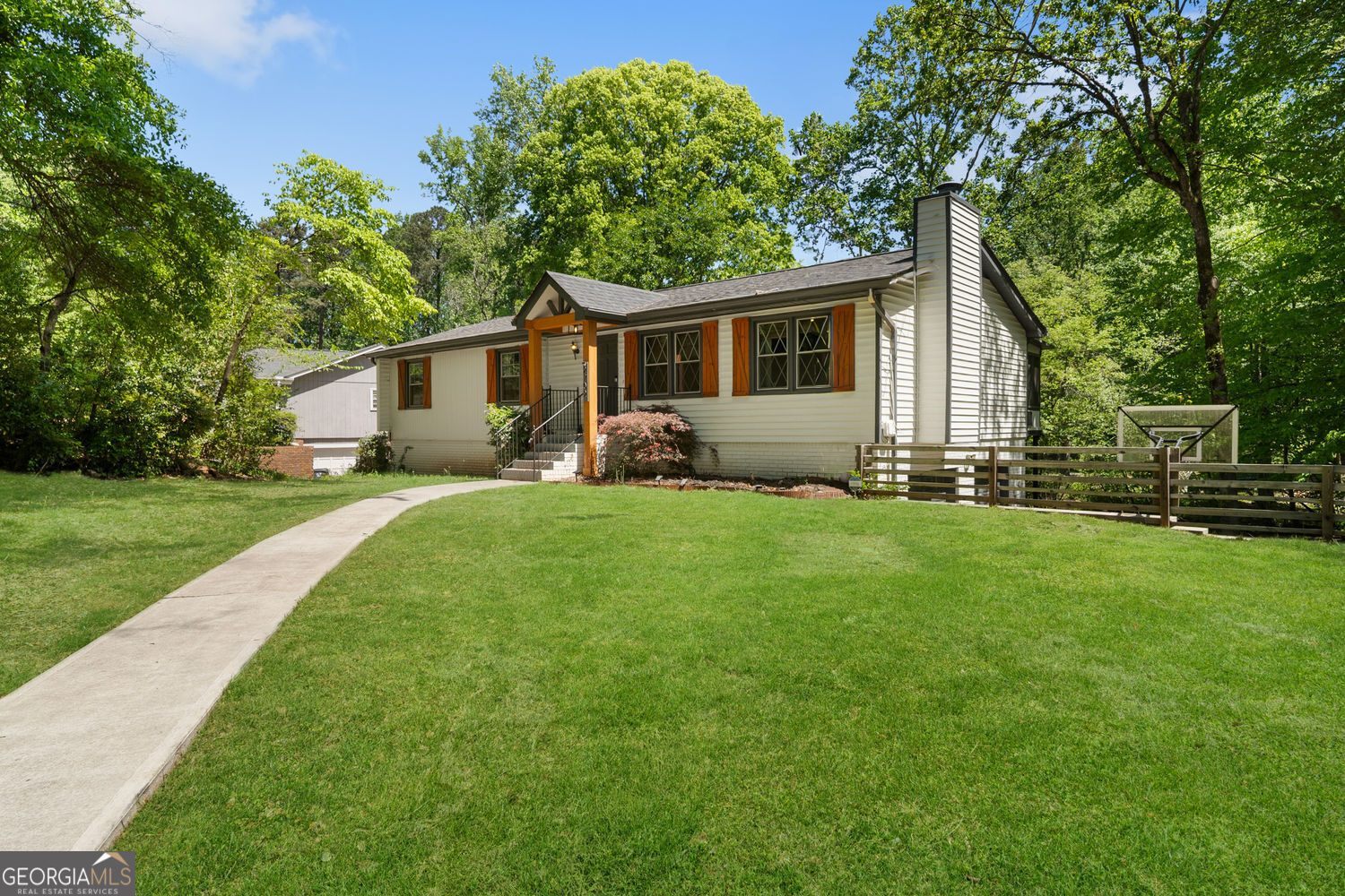 2702 Davenport RD NW