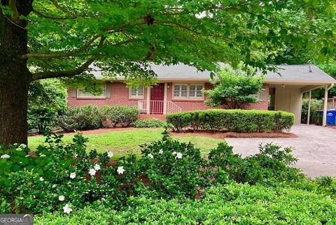 Photo of 2556 Defoors Ferry Road NW, Atlanta, GA 30318 (MLS # 10673384)