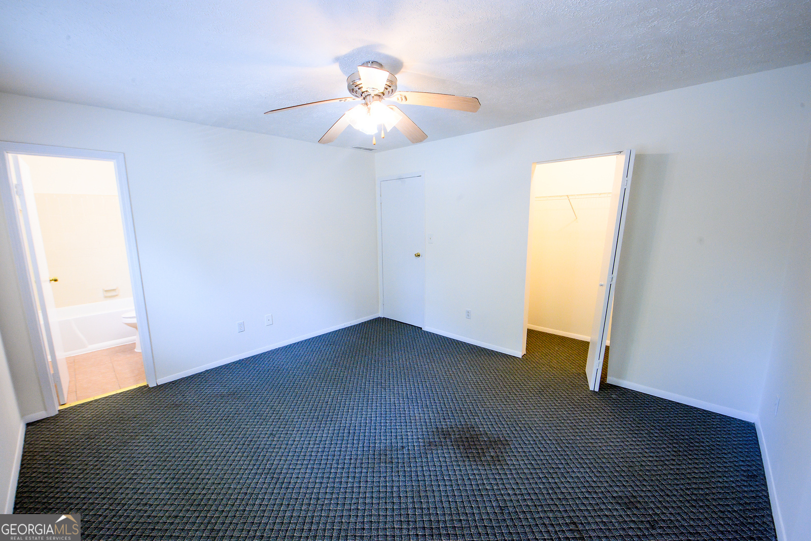 5328 Ridge Forest DR