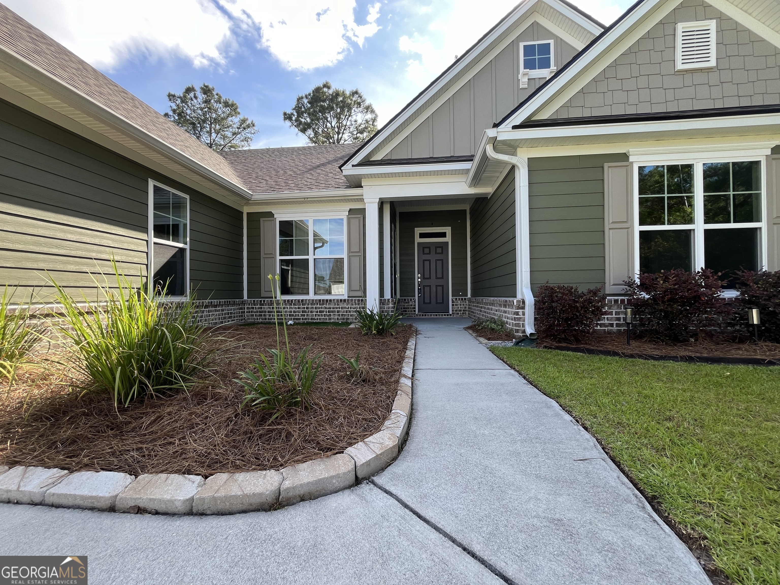 143 Madeira DR