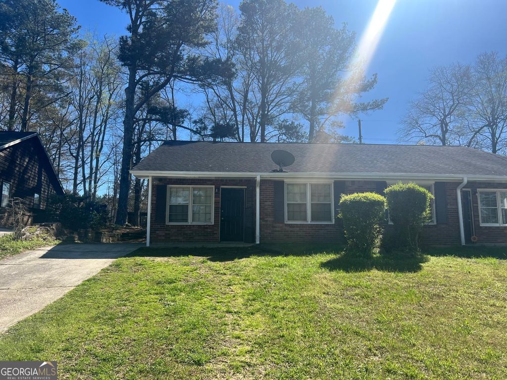 Photo of 1152 Pinedale Circle NW, Conyers, GA 30012 (MLS # 10712473)