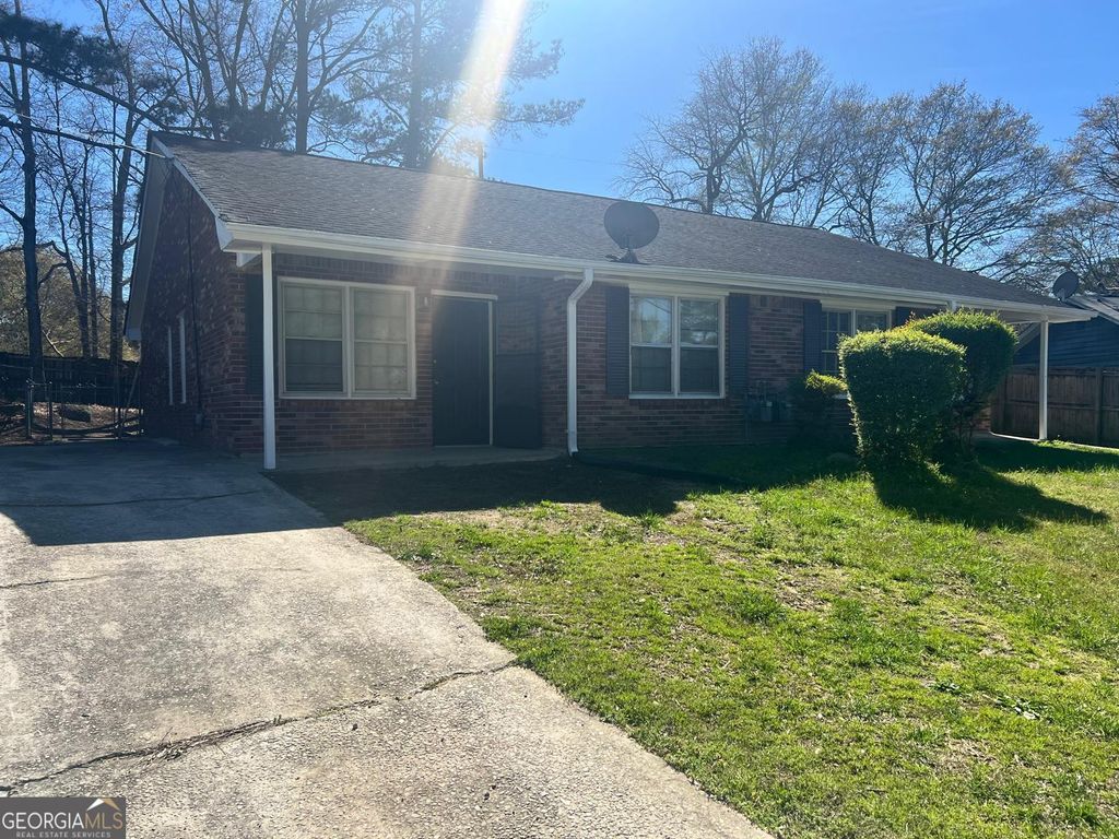 Photo of 1152 Pinedale Circle NW, Conyers, GA 30012 (MLS # 10712473)