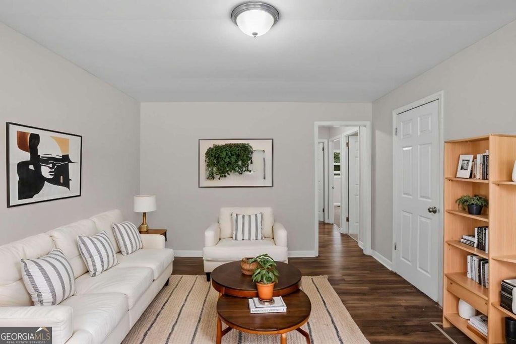 Photo of 748 Amber Place NW, Atlanta, GA 30331 (MLS # 10781607)